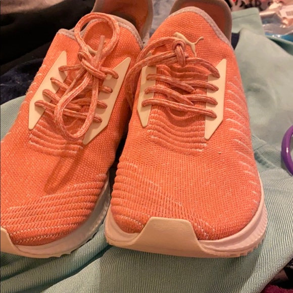 Puma athletic shoes - Picture 1 of 5